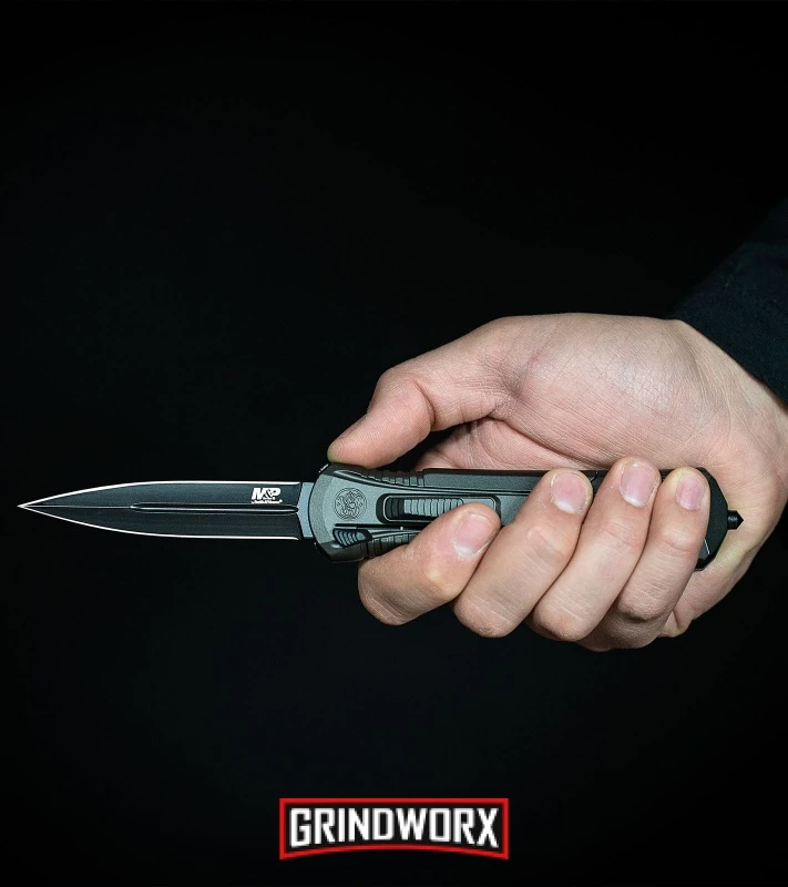 Smith & Wesson Spring Assisted Finger Actuator Tanto OTF Knife - Black Serr - Image 6